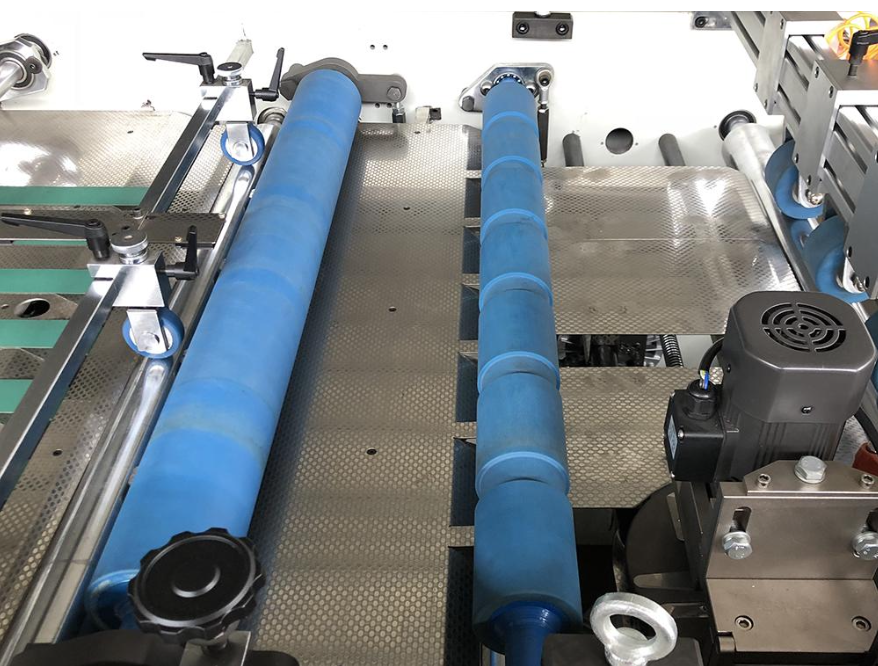 Máy cán màng nhiệt tự động tốc độ cao NFY-A 9