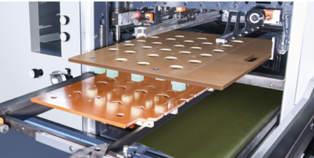 Máy cắt bế và dập nóng kép ba đơn vị BHT 3S1060TTRC (Máy ép nhũ) 8