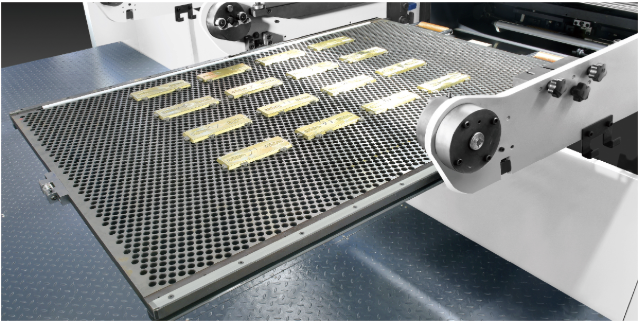 Máy dập nóng và cắt khuôn hoàn toàn tự động BHT 1060AT (Máy ép nhũ) 5