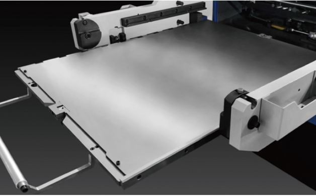 Máy cắt bế và dập nóng kép ba đơn vị MHK 3S1050TTRC/MHK-3S1050TRMC (Máy ép nhũ) 7